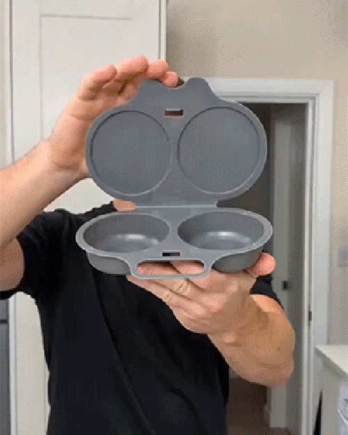 Oryn Microwave Egg Poacher en action